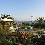 ホテル Limira Mare Neápolis
