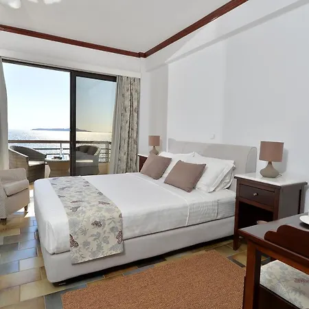 Limira Mare Szálloda Neápolis