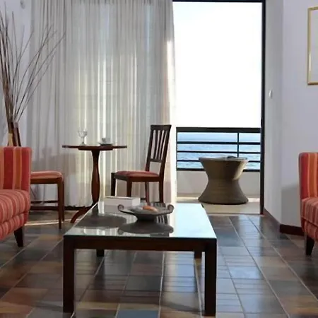 Hotel Limira Mare 3*