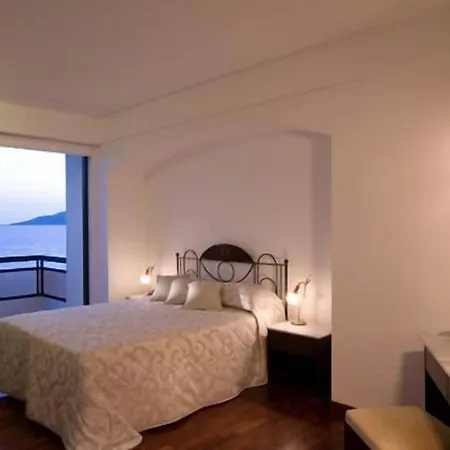 Limira Mare Hotel 3*