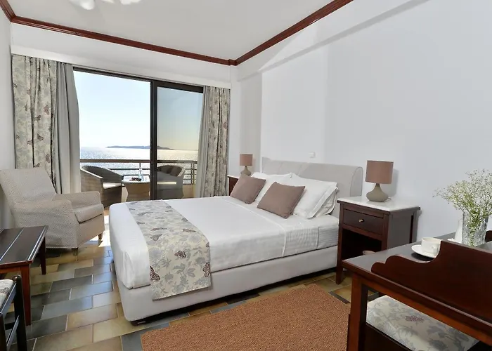 Limira Mare Hotel Neápolis