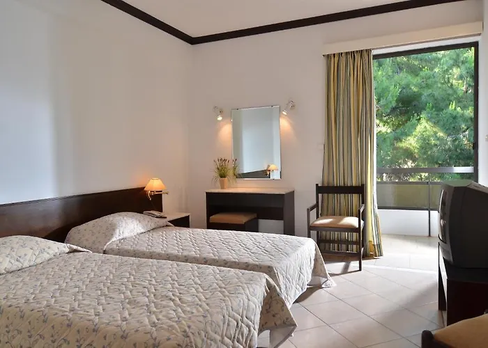 Limira Mare Hotel 3*